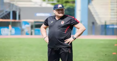 «يول» يعقد محاضرة مع لاعبي الأهلي بالفيديو لدراسة «ريكرياتيفو»