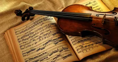 مجانا.. تعليم الموسيقى لطلاب تجارة عين شمس