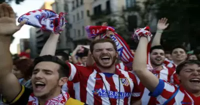 جمهور «أتليتكو» يستعد لـ«برشلونة» بـ4 آلاف تذكرة في ساعتين