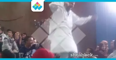 وصلة رقص على «أناشيد دينية» بجامعة حلوان