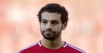 محمد صلاح سبب ألما نفسيا لمدافع نيجيريا لهذا السبب