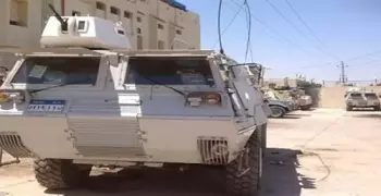 مقتل مدنيين وإصابة 4 جنود في انفجار مدرعة بالشيخ زويد