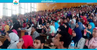«متخلهاش تخدعك» حملة بـ«أداب عين شمس» (صور)