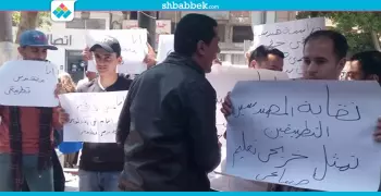 طلاب «التعليم الصناعي» يتظاهرون أمام التعليم العالي (صور)