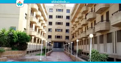صور| «صرصار» في خبز مدينة الطالبات بجامعة القاهرة
