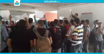 تظاهر طلاب بـ«معهد العاشر» تضامنا مع حلب