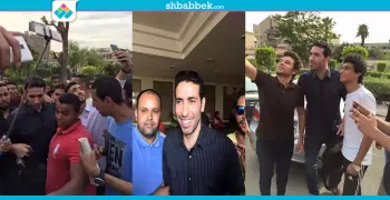 سيلفي أبو تريكة مع طلاب جامعة القاهرة (صور)
