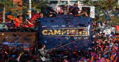 صور| هكذا يحتفل «برشلونة» بلقب الليجا الإسبانية