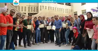 صور| «آداب المنصورة» تكرم عددا من الطلاب بحفل ختام الأنشطة الطلابية