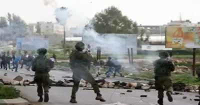 فتاة فلسطينية تطعن جندي اسرائيلي في القدس