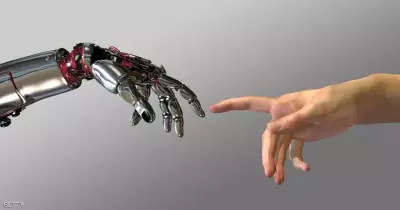 العلماء يعلمون الروبوتات الشعور بالألم