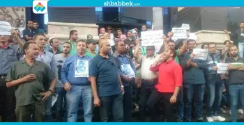 مجددًا.. الصحفيون يطالبون بإقالة وزير الداخلية (صور)