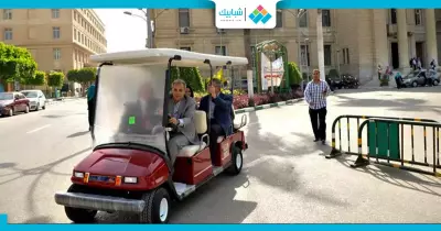 جامعة القاهرة تتسلم 3 سيارات جولف لخدمة «متحدي الإعاقة»