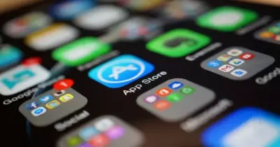 «أبل» في مواجة قوية للقضاء على واتساب وسناب شات