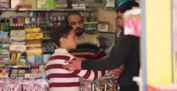 شاهد «الصدمة».. هل قبل المصريون تدخين الأطفال؟ (فيديو)