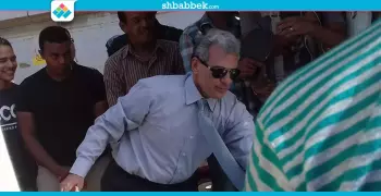 «نصار» يدعو الطلبة للسحور: عندنا عربيات فول وسجق وحواوشي