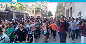 «الأمن» يطارد طلاب الثانوية بمحيط وزارة التربية والتعليم