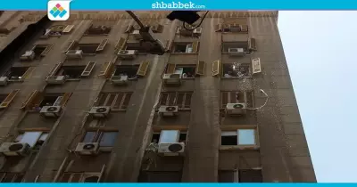 بـ«رش المية».. الأهالي يتضامنون مع طلاب الثانوية العامة (فيديو)