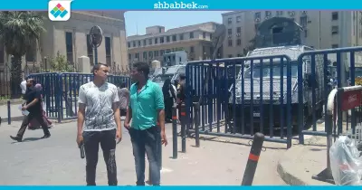 صور| تعزيزات أمنية ومجندون بزي مدني أمام «التعليم» تحسبا لمظاهرات الثانوية