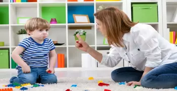 طفلك عصبي وبيكسر كل حاجه.. اتعامل معاه كده