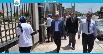  صور.. طلاب كفر الشيخ يشاركون في حملة تجميل وتشجير الجامعة