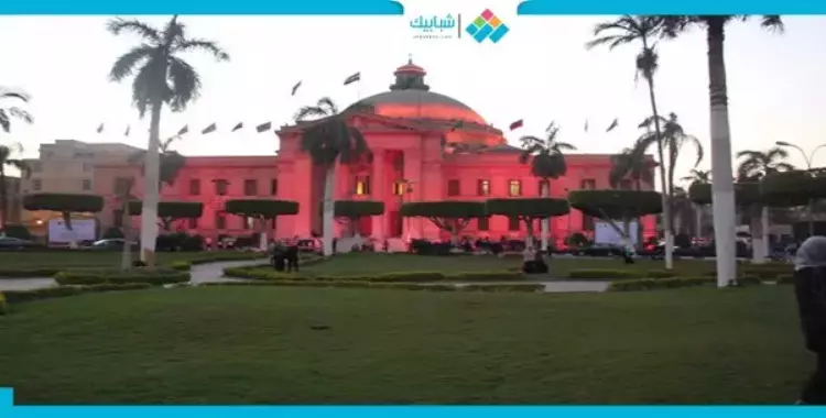  إنشاء معرض الإشغالات اليدوية لطلاب جامعة القاهرة 