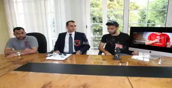 رسميا.. «ميدو جابر» بقميص الأهلي مقابل 9 مليون جنيه ولاعبين