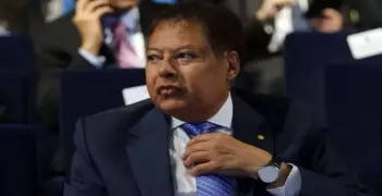 تشييع جثمان أحمد زويل في جنازة عسكرية
