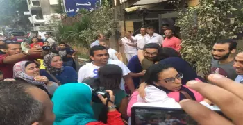 بعد إخلاء سبيلها.. ماهينور المصري تهتف: «عمر السجن ما غير فكرة»