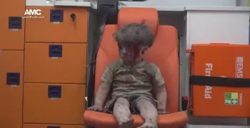 بعد نجاته في حلب.. الطفل عمران يفقد شقيقه