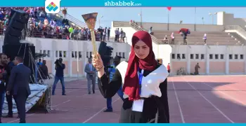 بالشعلة.. طالبة المنيا المثالية تفتتح أسبوع فتيات الجامعات (صور)