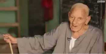 منذ نصف قرن.. مسيحي في محافظة المنيا يعلم الأشبال القرآن (فيديو)