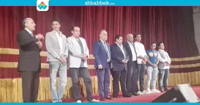 تخرجوا من جامعة القاهرة.. جابر نصار يكرم عددا من الفنانين (صور)