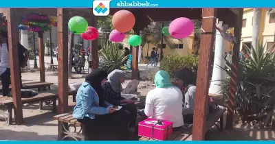 شاهد الاحتفال بعيد ميلاد طالبة في جامعة القاهرة