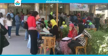بـ«البالونات ودليل الإرشاد».. جامعة الإسكندرية تستقبل الطلاب (صور)