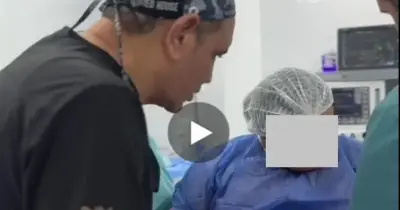قرار عاجل من الأطباء بشأن فيديو طبيب أجرى تكميم لمعدة طفلة