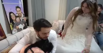 اليوتيوبر أحمد حسن يعلن زواجه في مقطع فيديو وزينب تتعدى عليه بالضرب