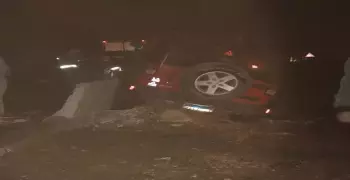 نجاة جمال الشاعر وزوجته من الموت بالقرب من العاصمة الإدارية.. السيارة كادت أن تنفجر