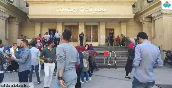 طلاب بكلية الحقوق جامعة القاهرة يعترضون على «سهولة» الامتحان: «الدكتور غفّلنا»