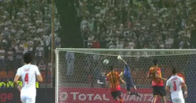 إيقاف المدير الفني للترجي و3 لاعبين قبل مباراة الزمالك بسبب الاعتداء على الحكم