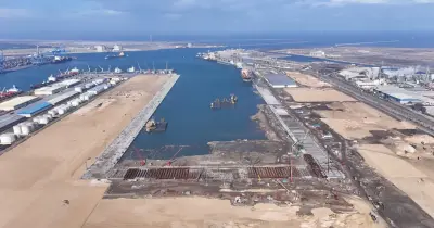 حريق ميناء دمياط.. فيديو للدمار الذي شهدته المدينة الساحلية اليوم