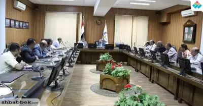 رئيس جامعة بني سويف لأفراد الأمن: اعملوا «كارنيهات» سنوية للصحفيين