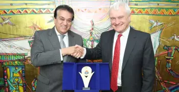 بالصور.. وزير التعليم العالي يستقبل وزير الاستثمار البريطاني