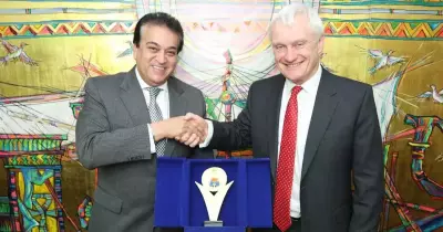 بالصور.. وزير التعليم العالي يستقبل وزير الاستثمار البريطاني