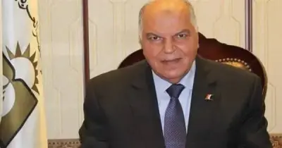 الحكم على نقيب المعلمين خلف الزناتي في قضية الرشوة.. جنايات القاهرة تقرر