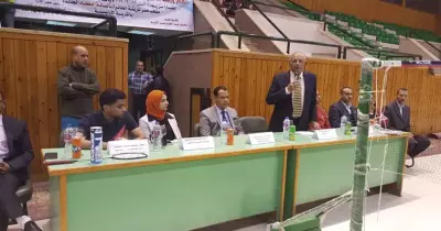 جامعة أسيوط تنظم ورشة تدريبية على كرة الريشة الطائرة