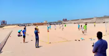 فوز جامعة المنصورة بالمركز الأول في بطولة كرة القدم الشاطئية