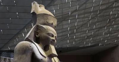 وزنه 5 أطنان وارتفاعه 240 سم.. العثور على تمثال أثرى ضخم بالشرقية