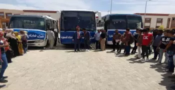 أتوبيسات لنقل العاملين بجامعة أسوان للمشاركة في الاستفتاء على التعديلات الدستورية