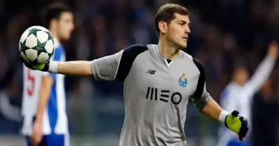 كاسياس يعود للملاعب بعد الأزمة القلبية ويتجاهل تحذير الأطباء